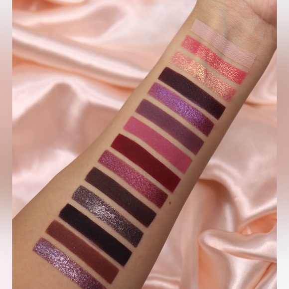 ACE BEAUTÉ Mystic Romance Eyeshadow Palette - Picture 2 of 3